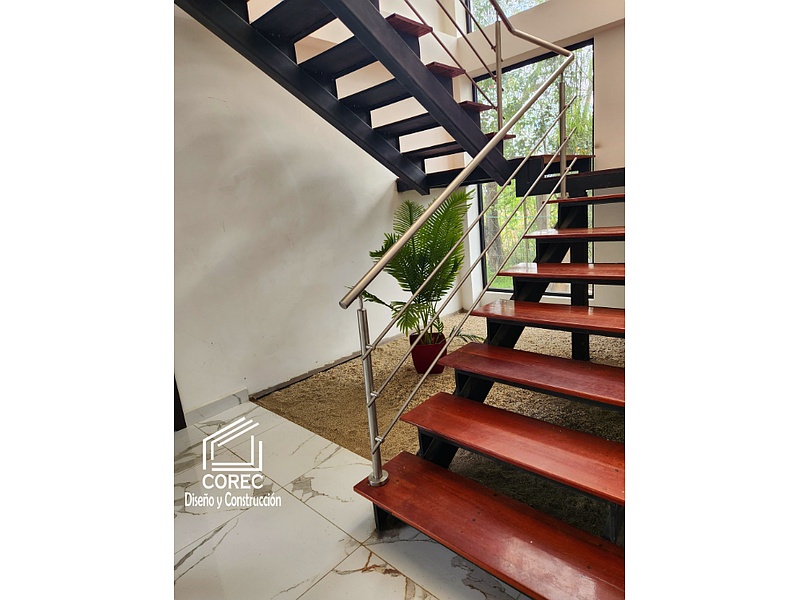 Diseño Interior Escaleras Latacunga