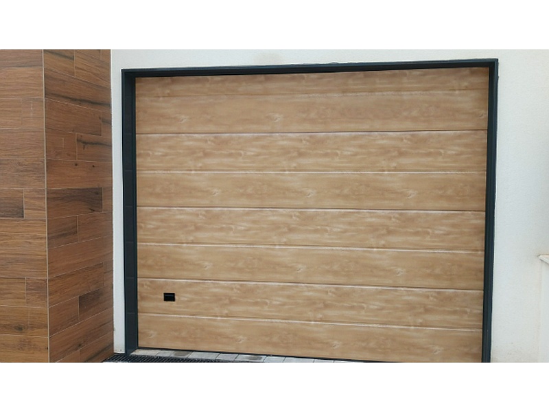 Puerta Garaje de Policarbonato con Marco de Aluminio Ecuador