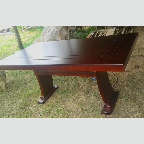 Mesa de comedor madera marrón Ecuador