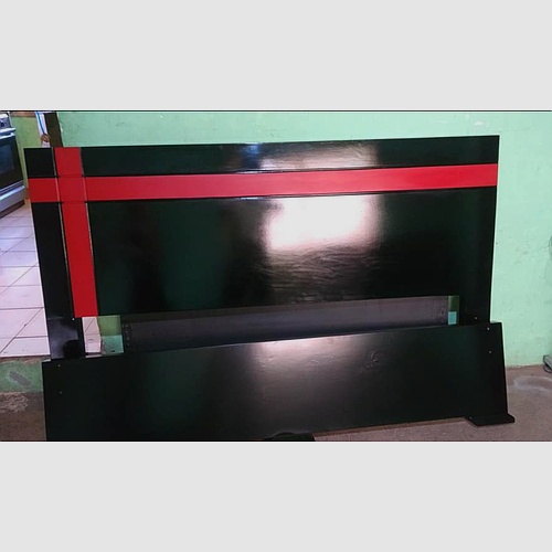 Cama negra con franja Ecuador