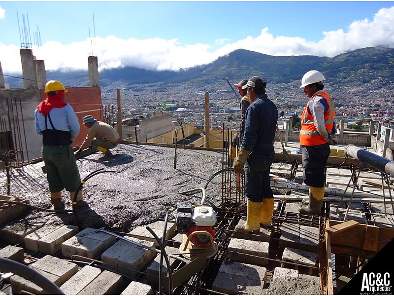 Construcción Cimientos Quito