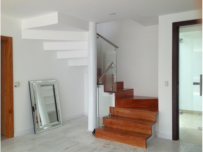 Construcción Gradas Departamento Quito