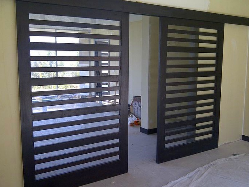 Construcción Puertas Madera Quito