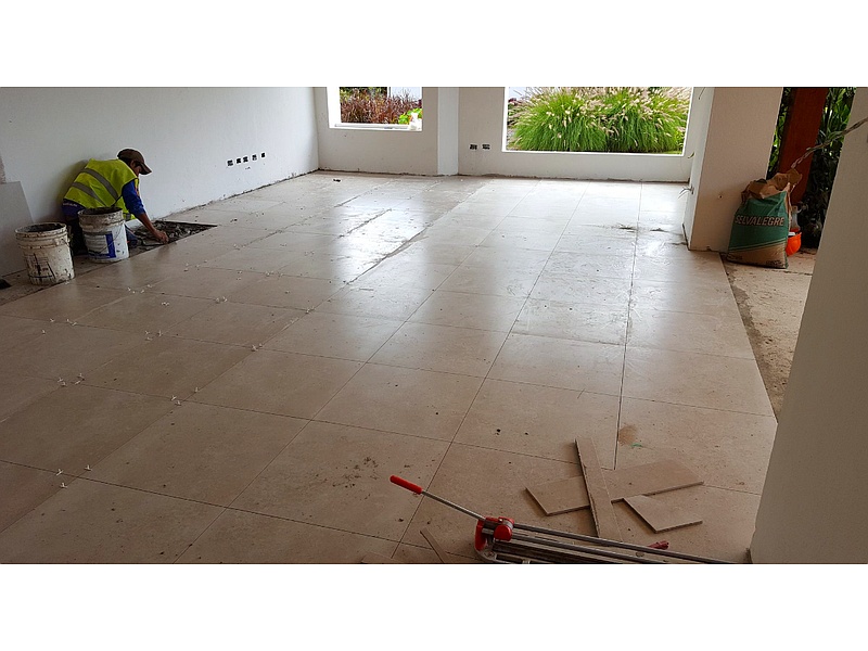 Instalación Piso Cerámica Quito