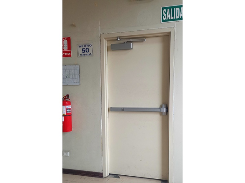 Puerta Cortafuegos de Aluminio Ecuador