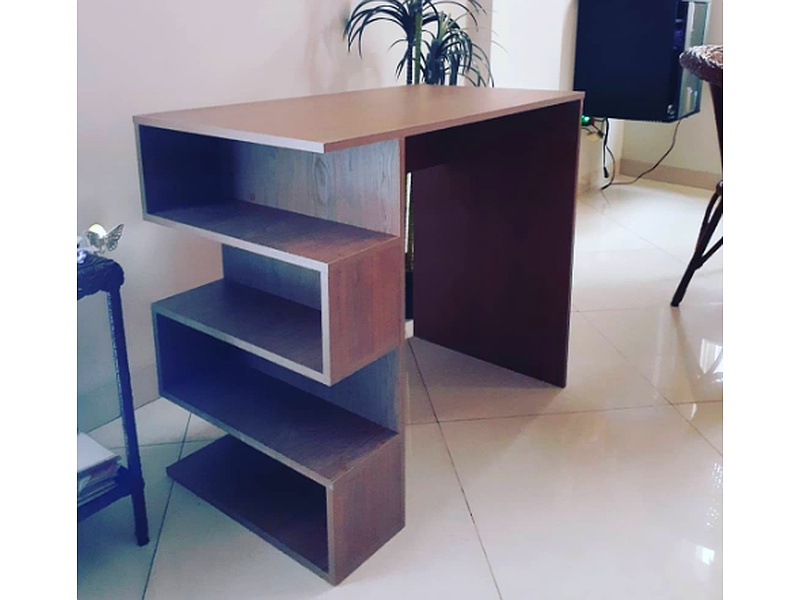 Escritorio moderno Manta