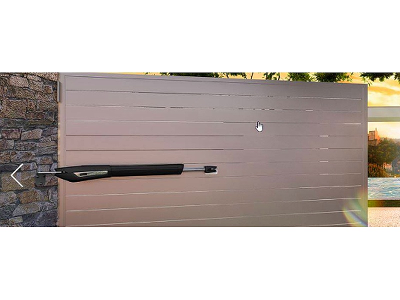 Puerta Garaje Estilo Moderno de Acero con Paneles de Vidrio Ecuador