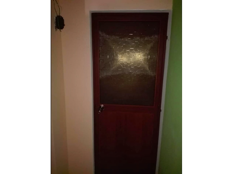 Puerta Decorativa de Pino Sala de Juegos Ecuador