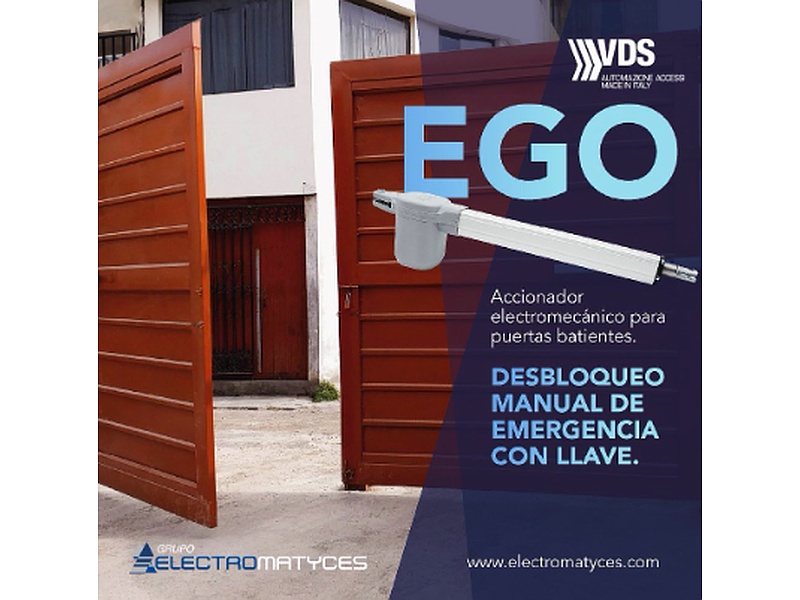 Puerta Garaje de Acero con Paneles de Vidrio Ecuador