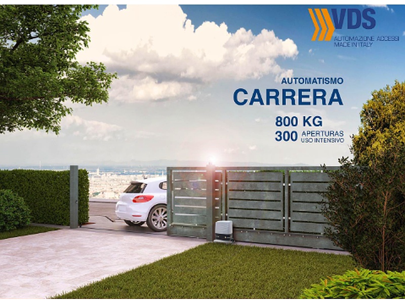 Puerta Garaje Basculante de Madera con Revestimiento Vinílico Ecuador