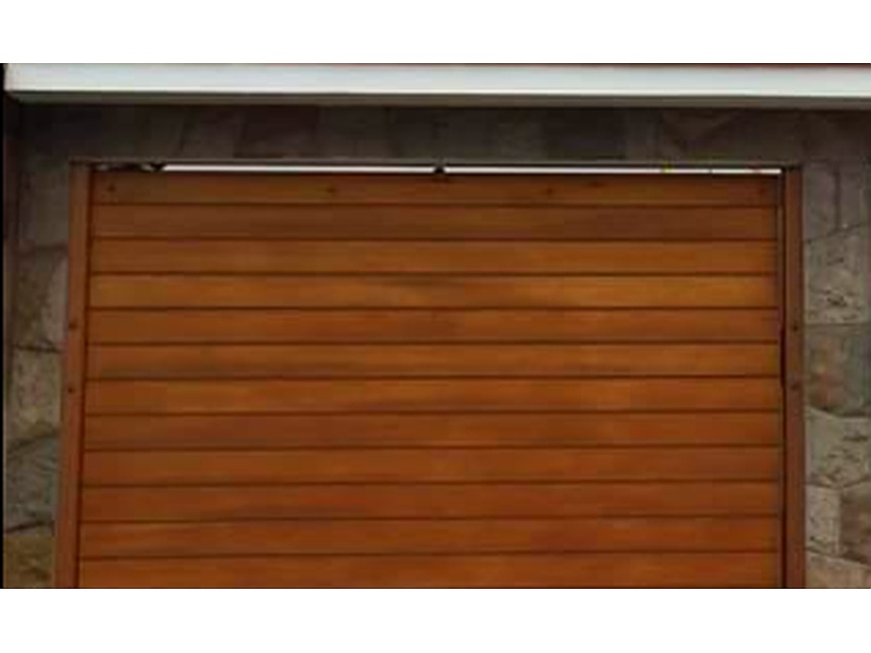 Puerta Garaje Corredera de Aluminio con Paneles de Acero Ecuador