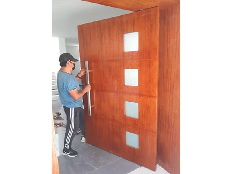 Puerta solida Ecuador