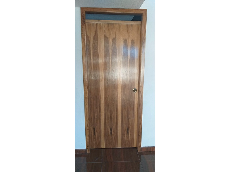 Puerta Madera Quito