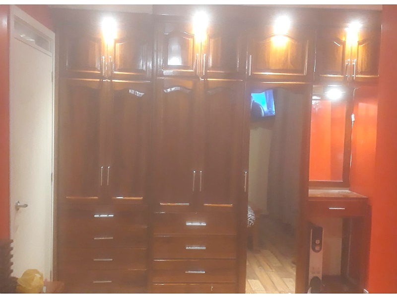 Closet Madera Quito