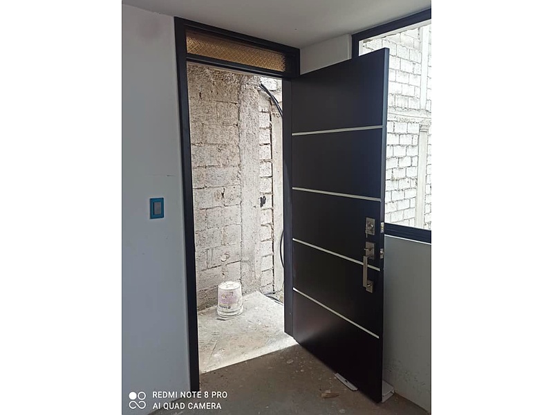 Puerta Melamina NegraQuito