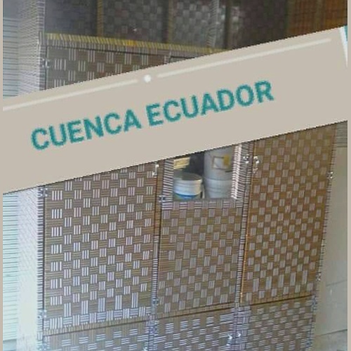 Fabrica de roperos en cinta plastico Cuenca Ecuador 