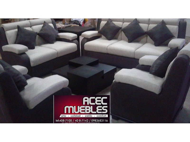 Sala blanca con negro Ecuador