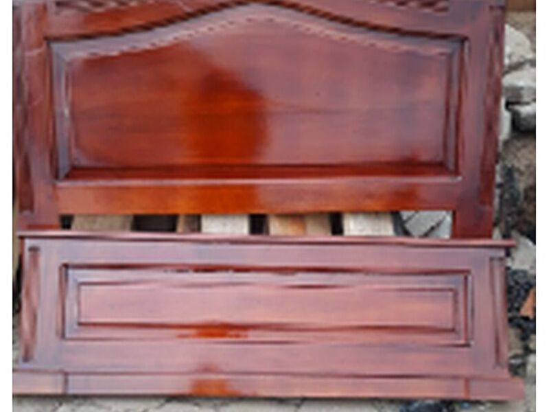 Espaldar madera cama Ecuador