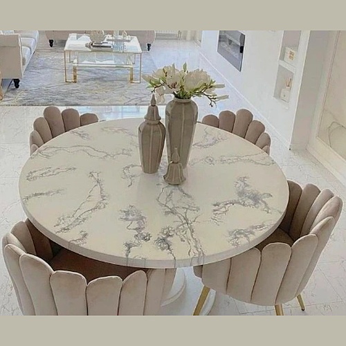 Mesa de comedor de madera