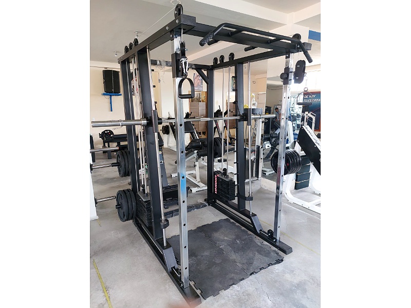 Smith machine multifuncional