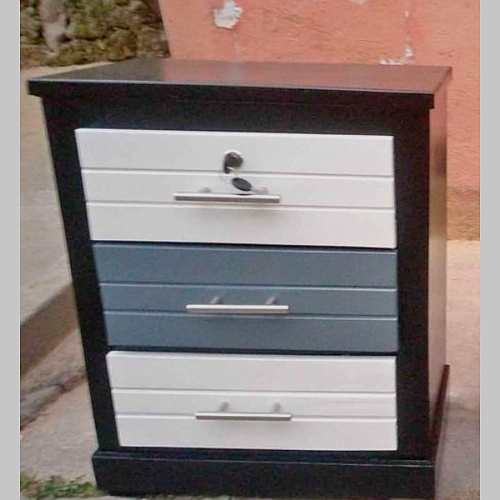 Mesa de noche Ecuador