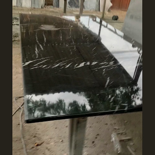 Pulido de mesas de mármol