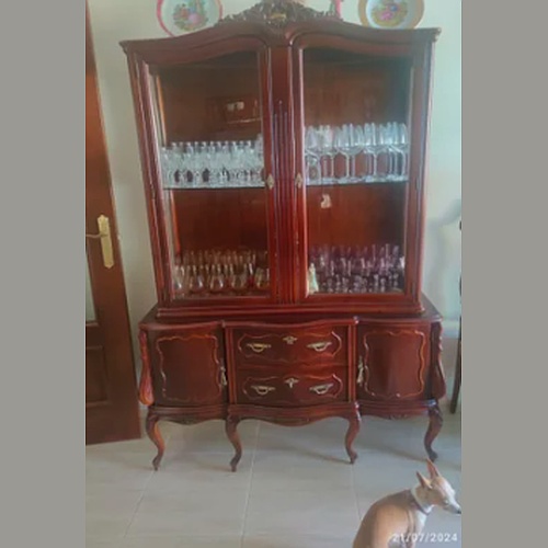 Mueble de época madera