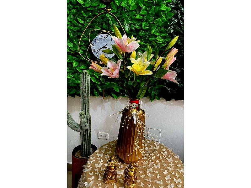 Florero dorado Ecuador