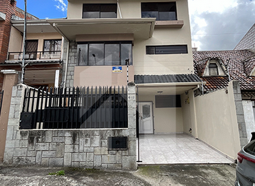 CASA EN CUENCA SECTOR PASEO Ecuador