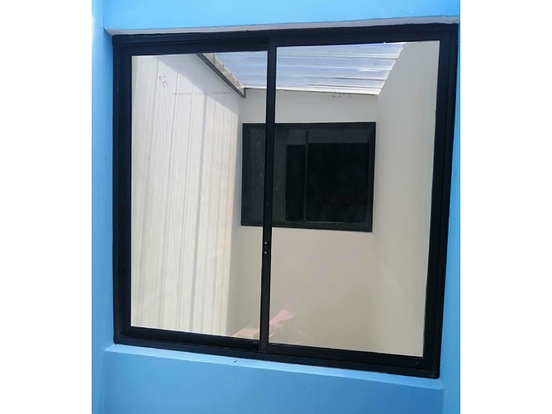 Ventana de Aluminio con Vista Panorámica