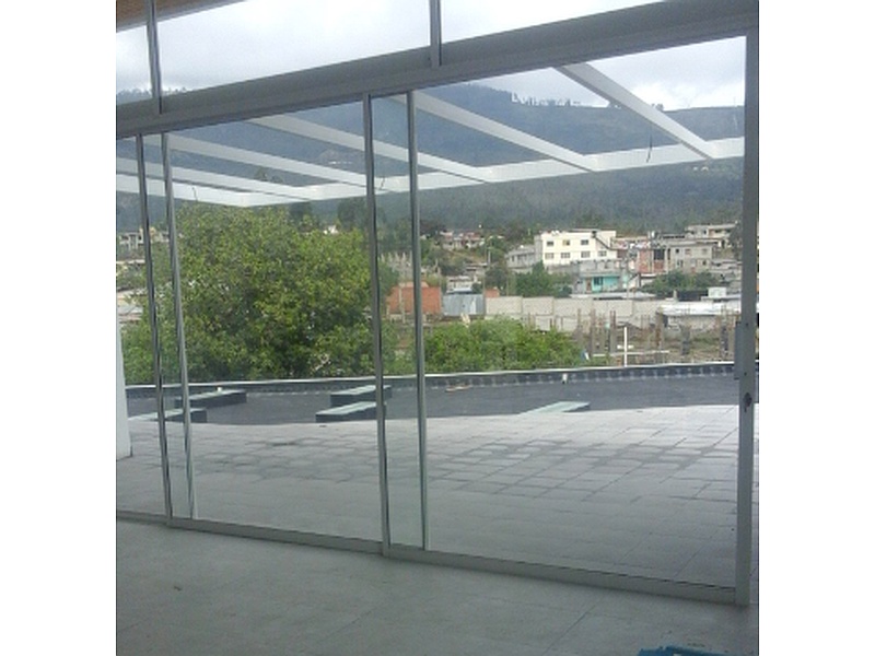 Ventana Deslizante de Aluminio y Vidrio