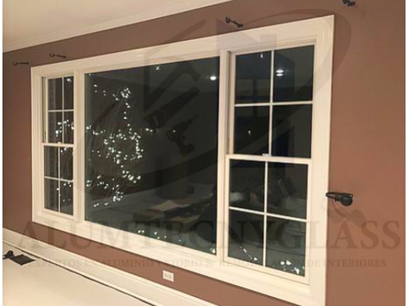 Ventana Proyectable Blanca Alumtecnyglass 