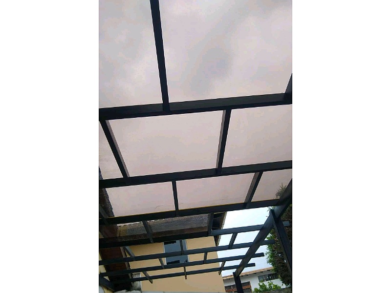 Pérgola de Aluminio y Vidrio Ecuador