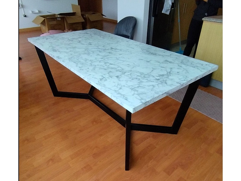 Escritorio en granito blanco Ecuador