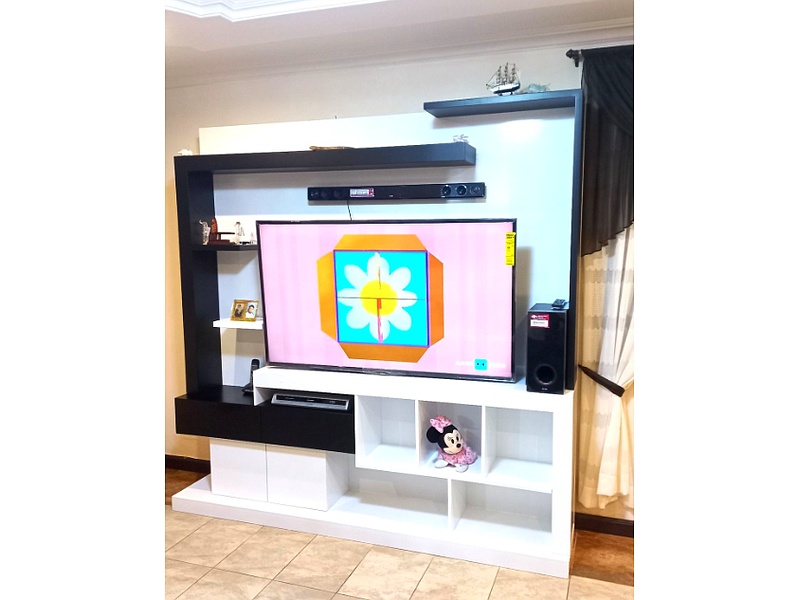 Mueble para TV tipo G Ecuador
