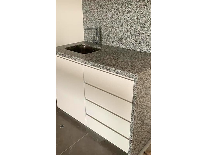 Mesón granito pelín Ecuador 