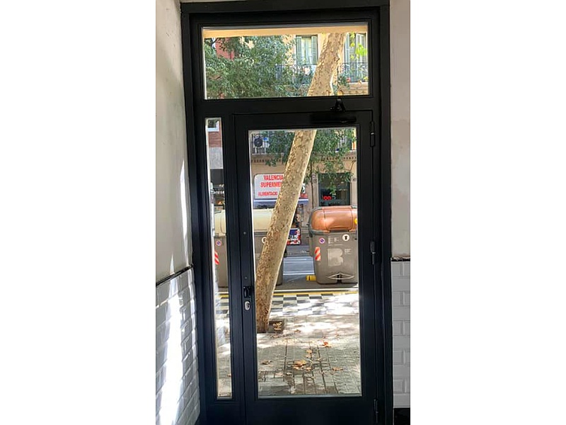 Puerta laminada vidrio Ecuador