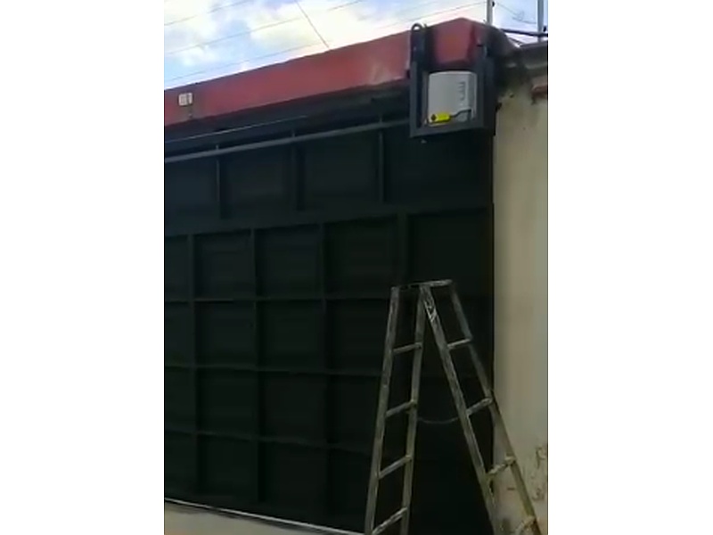 Puerta Garaje Artesano Ecuador