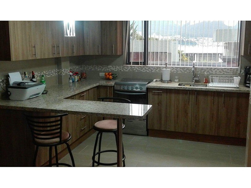 Muebles roble cocina Ecuador 