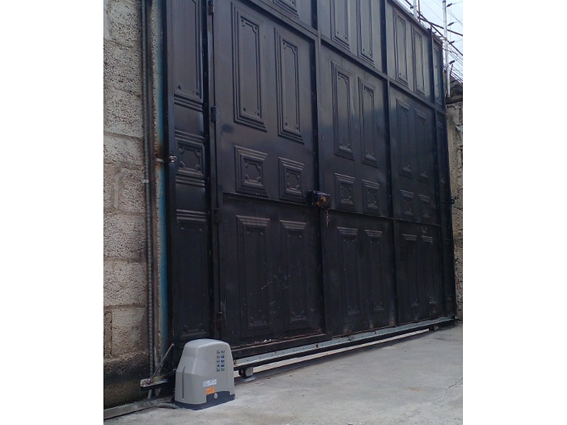 Puerta seguridad Ultravioleta Ecuador