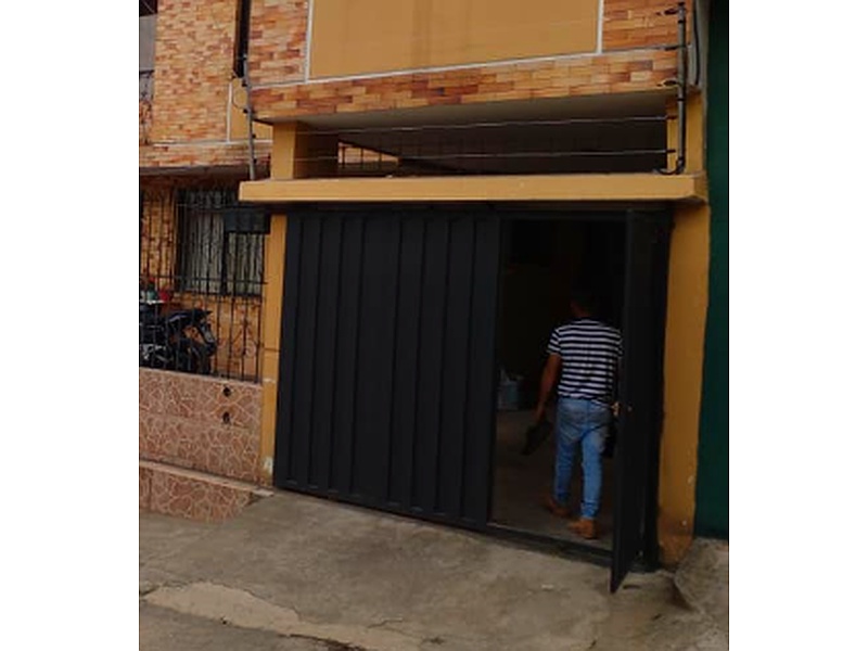 Puerta corrediza Fotovoltaicos Ecuador