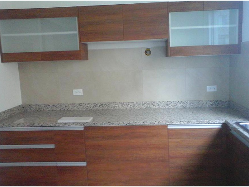 Mesón cuarzo blanco Ecuador 