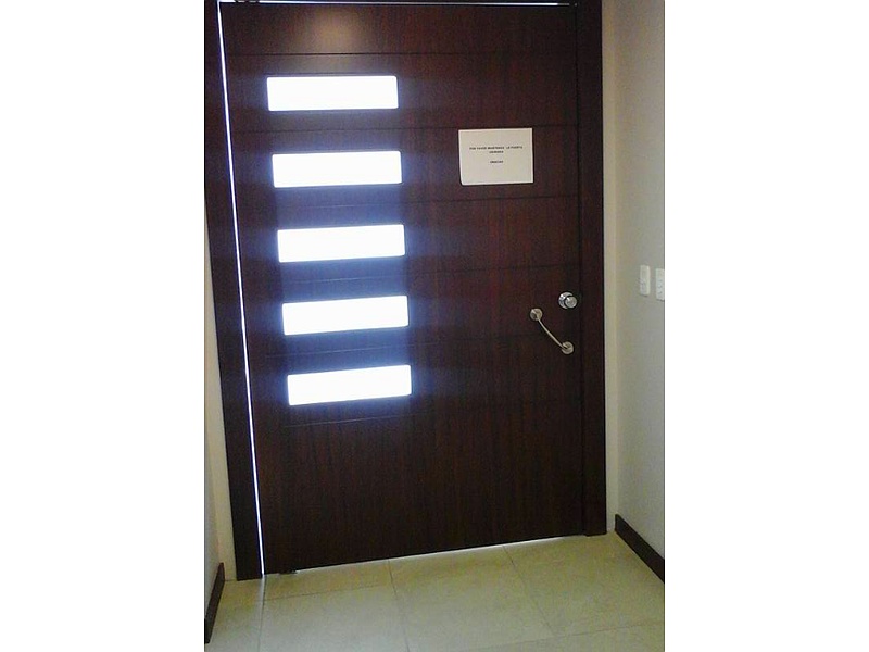 Puertas poliéster solida Ecuador