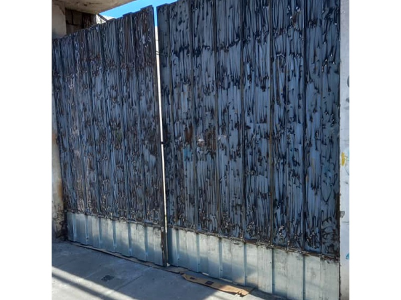 Puerta Bodega Respaldo Ecuador