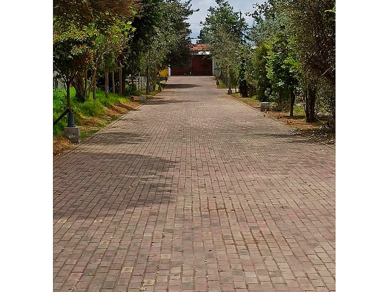 Adoquinado accesos Latacunga