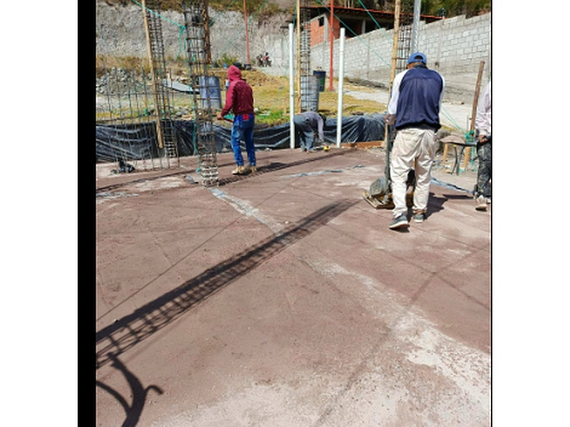 Maquinaria liviana para construcción Quito 