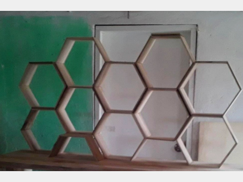 Estante blanco panal ecuador