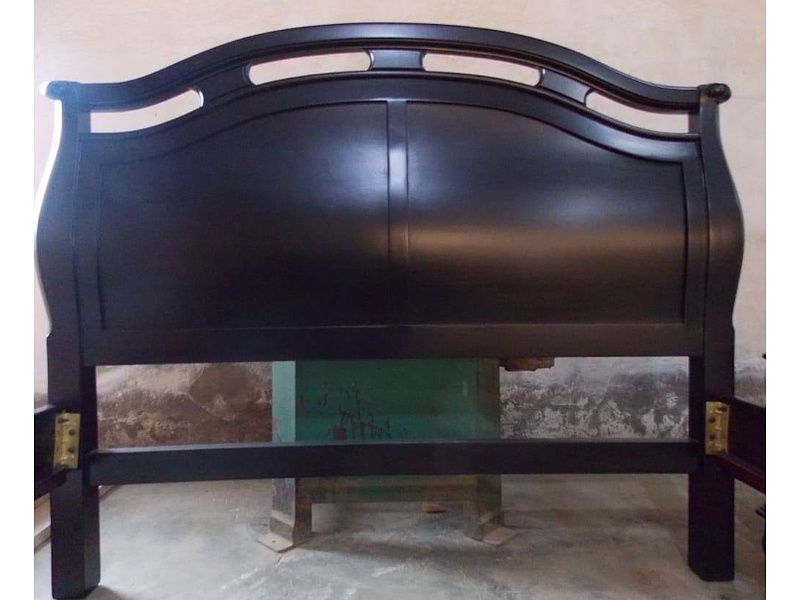 respaldo de cama negro madera Quito