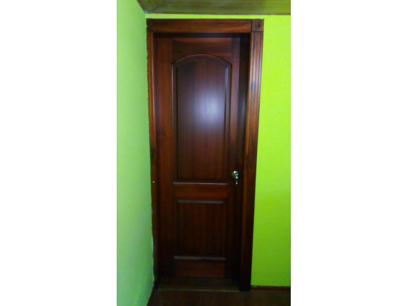 puerta interior madera Quito