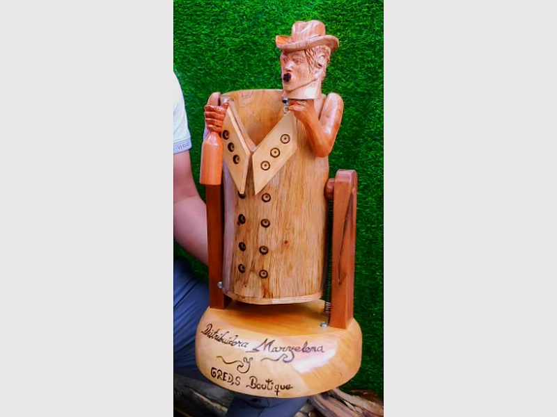 Botella vino madera ecuador